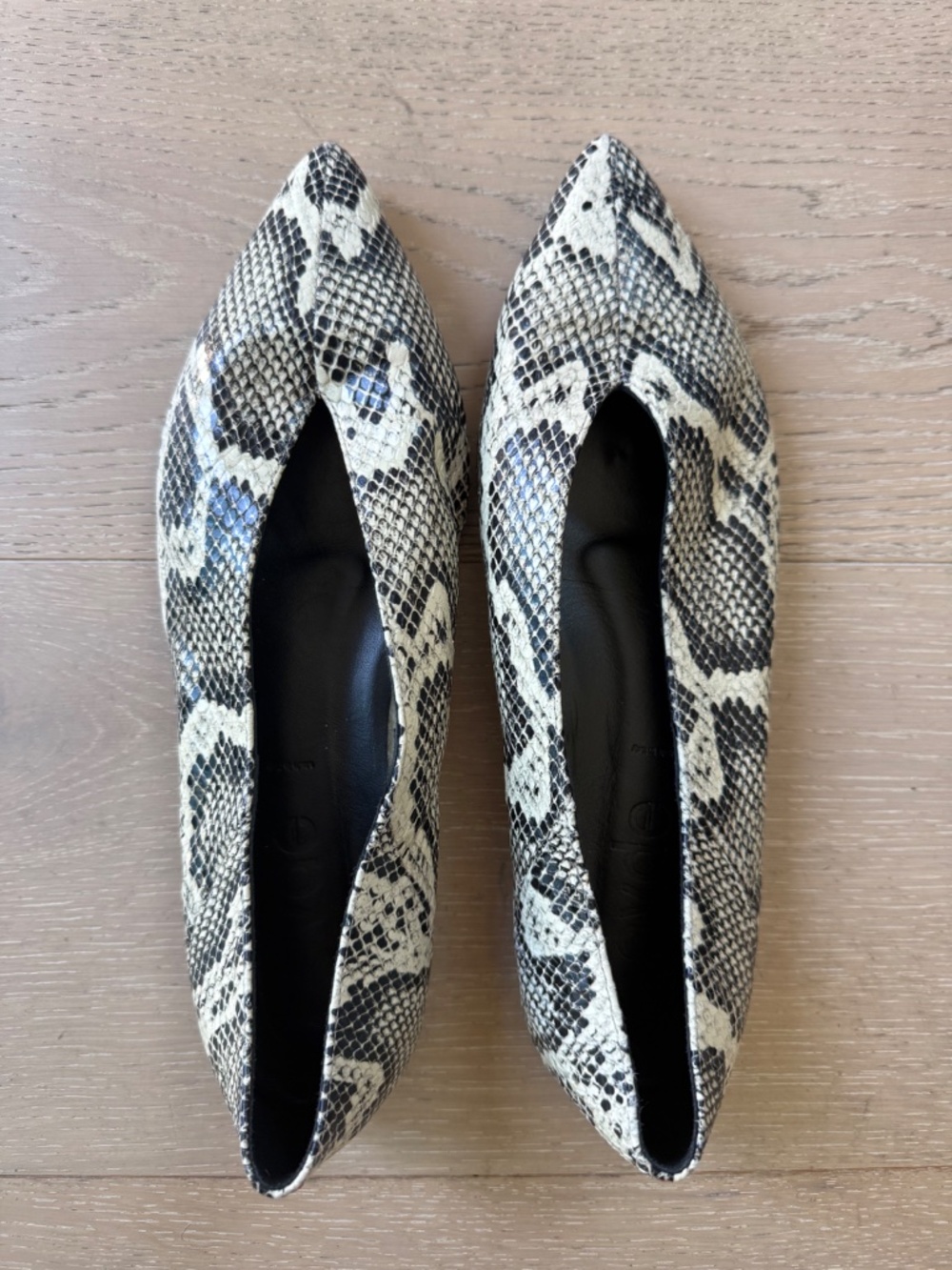 Aeyde Women's Pointed Toe Flats, White Snakeskin, EU 39.5 - Picture 5 of 6